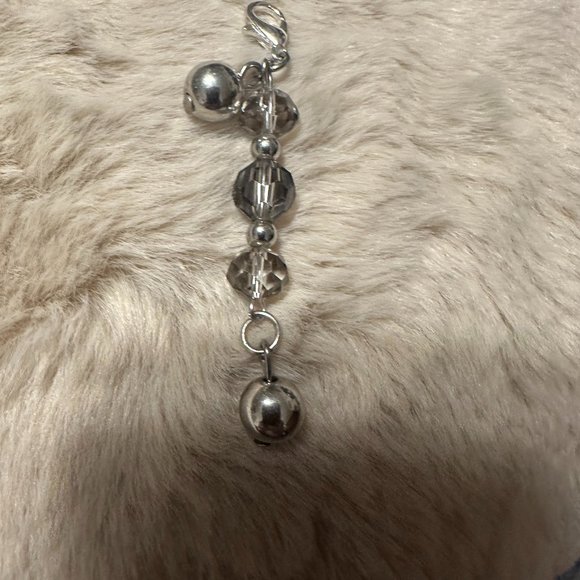 Zipper Pull - Picture 1 of 1